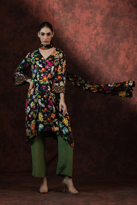 Midnight Bloom Floral Set